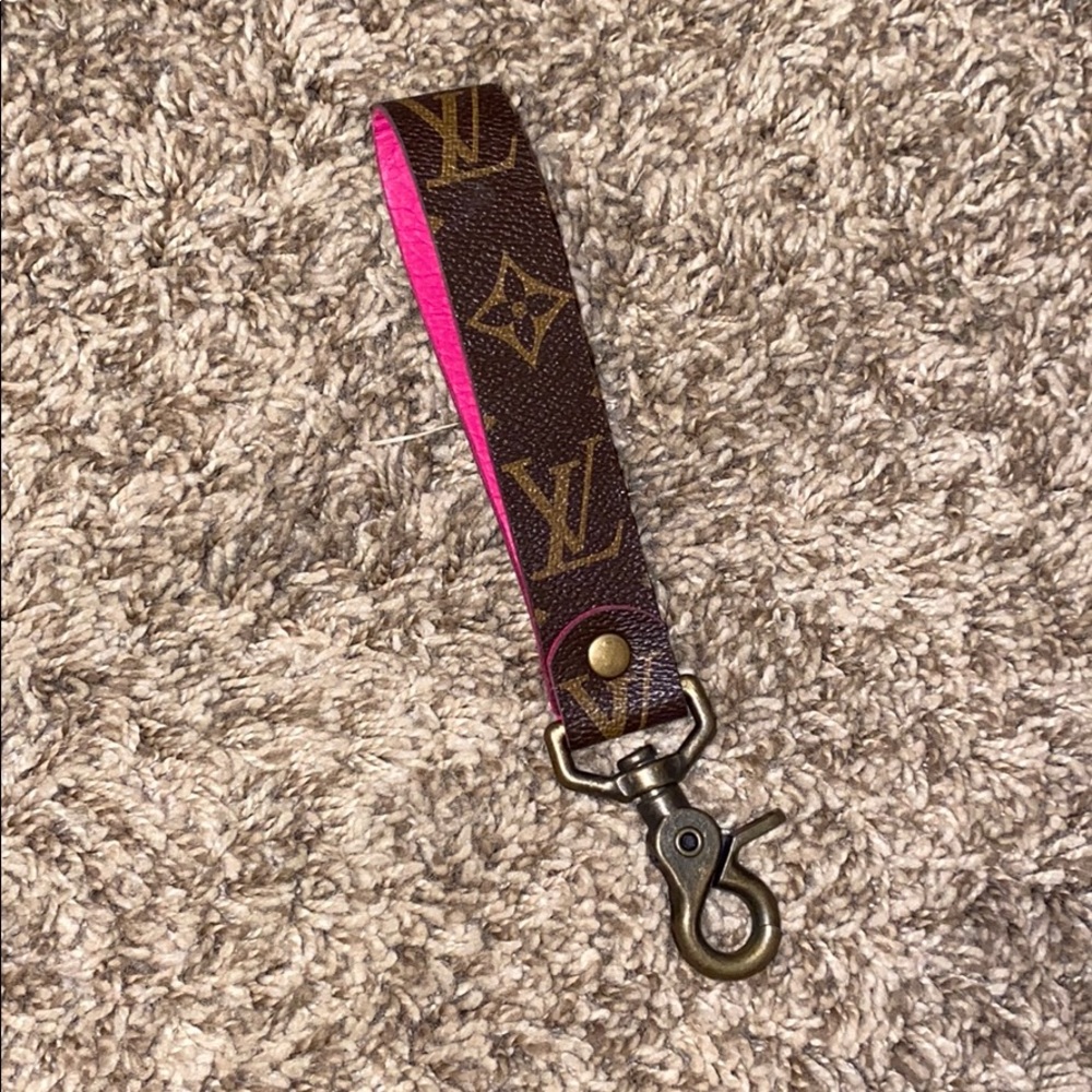 Refurbished LV keychain